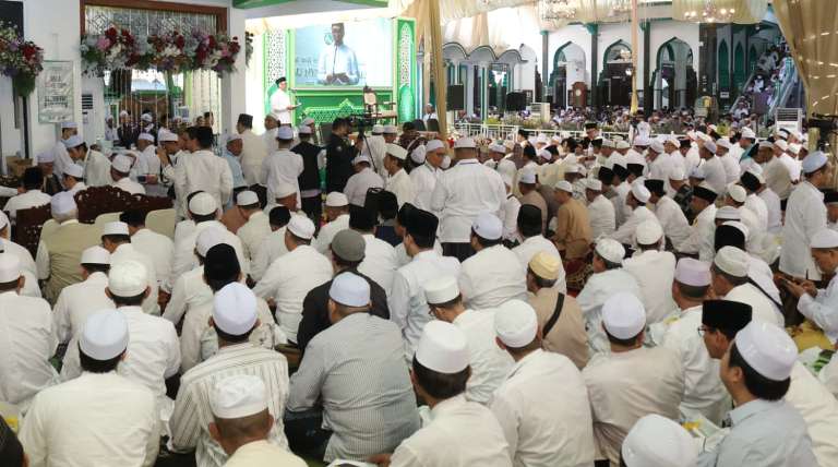 Puluhan Ribu Jemaah Padati Haul KH Abdul Hamid, Kiai Idris: Jangan Sampai Indonesia Hancur