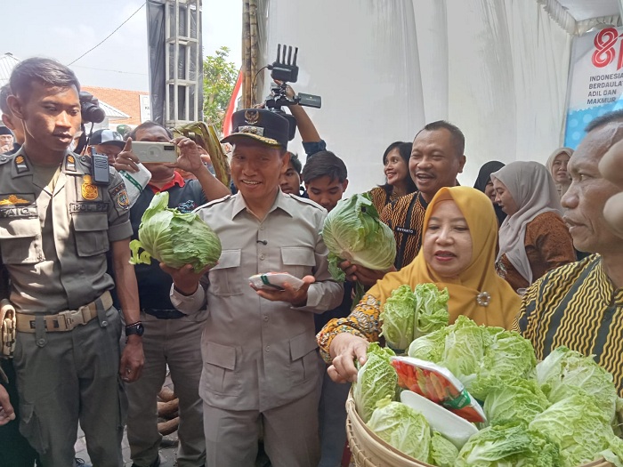 Dinas Pertanian Tulungagung Bagikan Sayur Mayur Gratis untuk Masyarakat