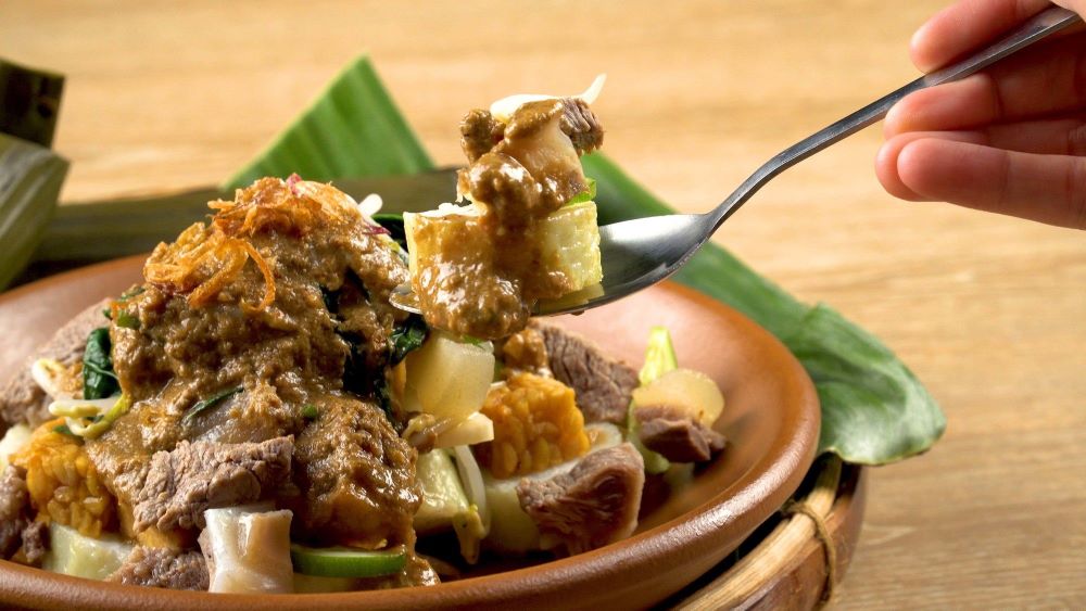 Rujak Cingur: Kuliner Khas Surabaya yang Kaya Rasa