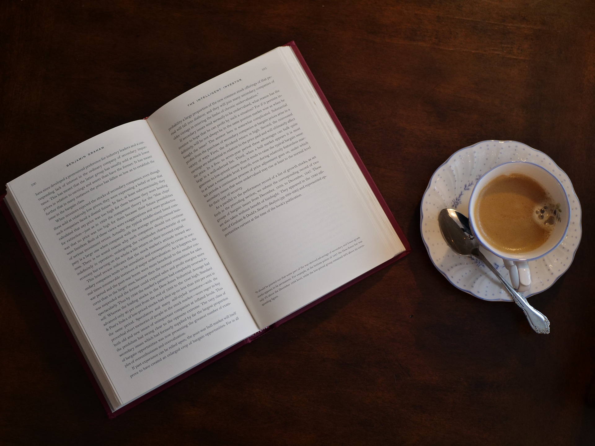 Membangun Kebiasaan Membaca, Rekomendasi Novel Bahasa Inggris Pendek dan Ringan untuk Pemula