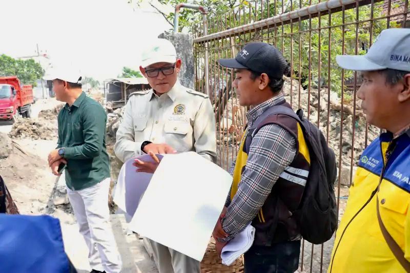 DPRD Gresik Sidak Proyek Pembangunan Jalan di Tiga Ruas, Pastikan Selesai Tepat Waktu