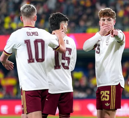 Spanyol Menang 3-0 atas Serbia, Oyarzabal Borong Dua Gol dan Rodri Kembali Starter