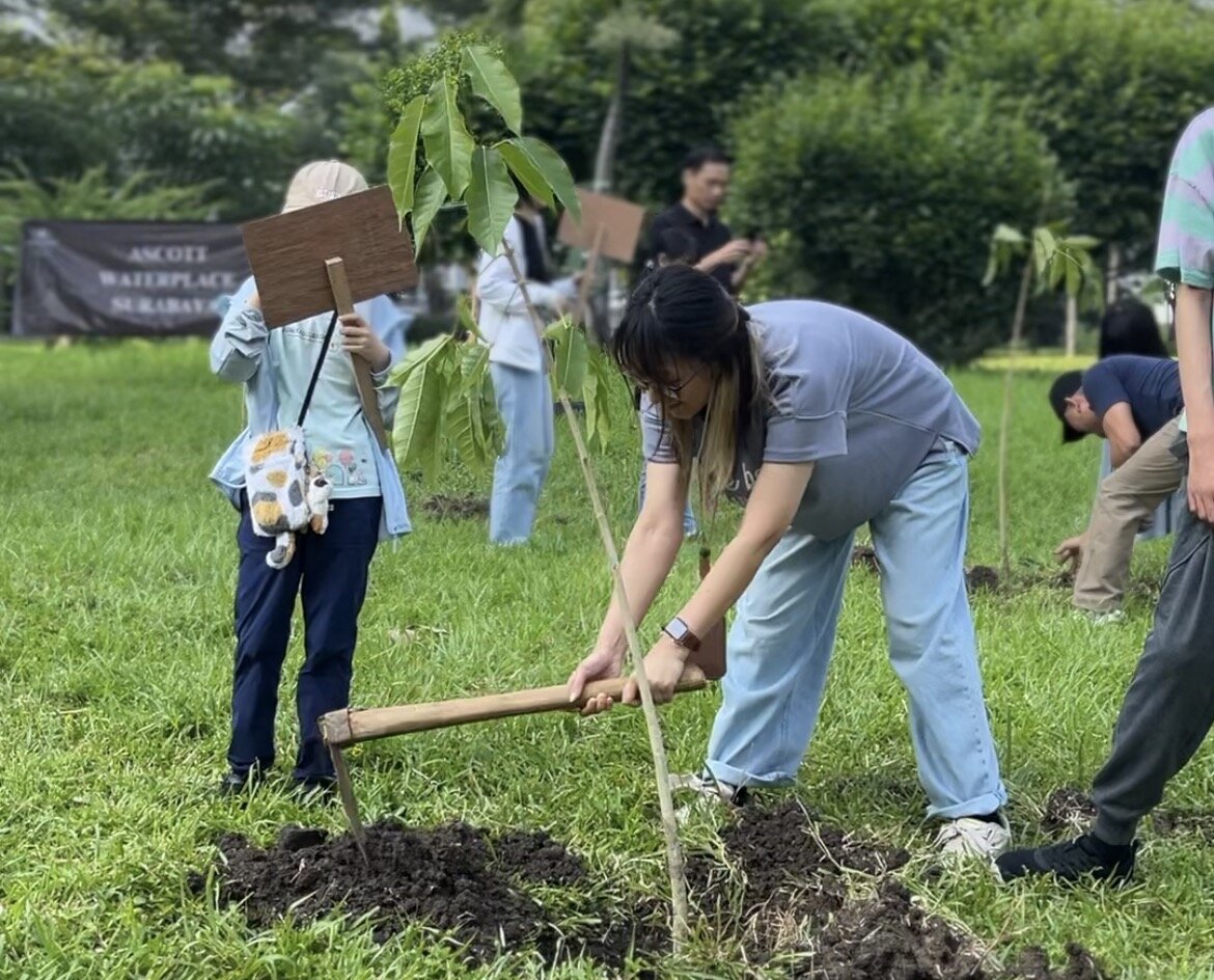 Rayakan Hari Bumi, Ascott Waterplace Surabaya Luncurkan Program One Stay One Tree