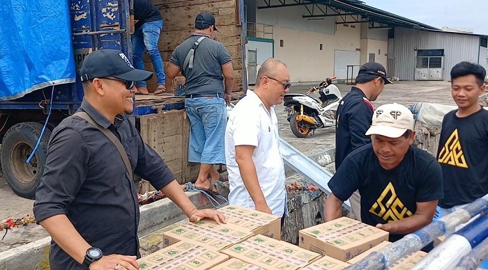 Pipa PDAM Rusak, Ribuan Warga Pulau Gili Ketapang Alami Krisis Air Bersih