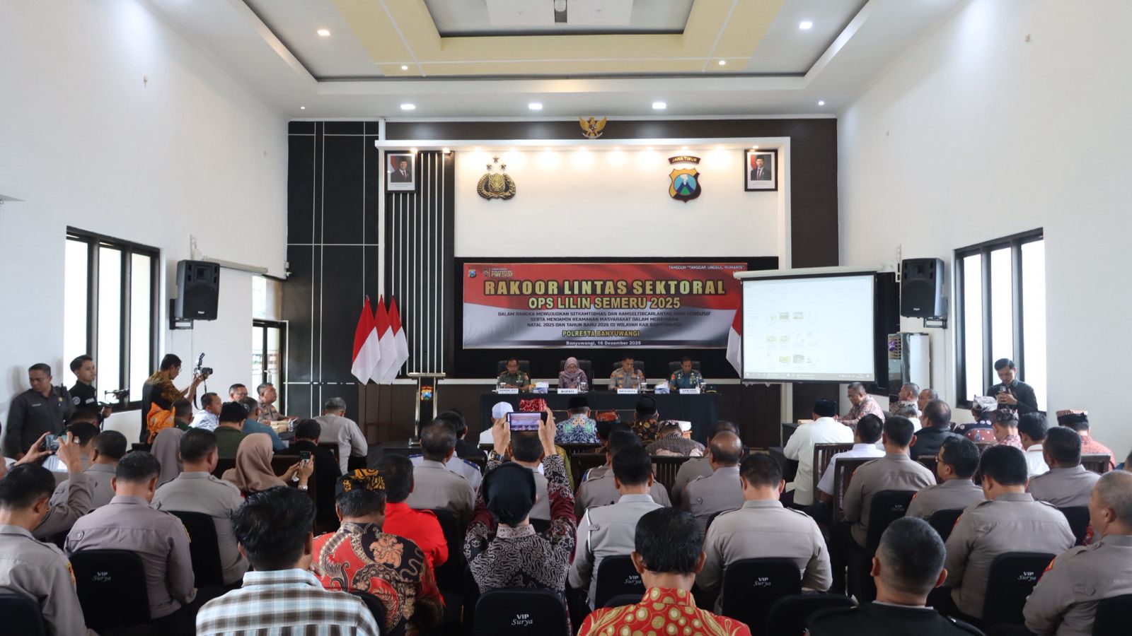 Rakor Lintas Sektoral Polresta Banyuwangi Pastikan Kesiapan Pengamanan Nataru 2025/2026