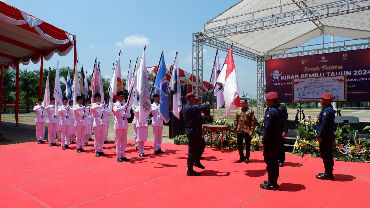 Kirab Bendera Peserta Pemilu 2024 Masuk Kabupaten Madiun