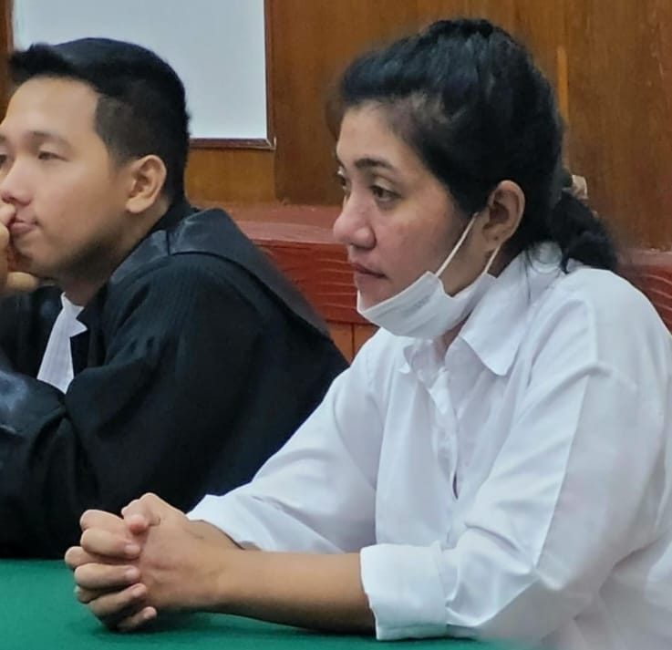 Gasak Ratusan Juta Rupiah, Staf HRD di Surabaya Dituntut 3 dan 6 Bulan Penjara