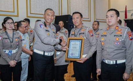 Satlantas Polres Lamongan Raih Dua Penghargaan dari Dirlantas Polda Jatim