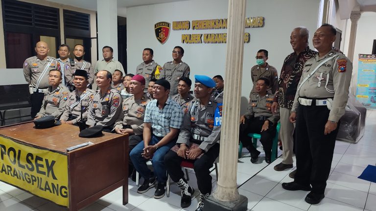 Peningkatan Kualitas Pelayanan, Polsek Karangpilang Gelar Binrohtal Virtual