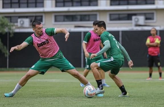 Hari Ini Persebaya Berangkat ke Bogor, Uston Optimis Tiga Poin