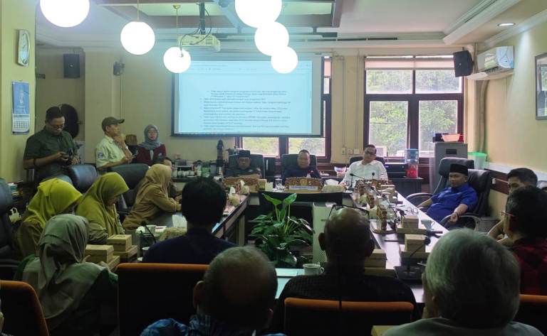 DPRD Surabaya Minta Wali Kota Tegas, Hak Warga Bale Hinggil Diutamakan dari Investor