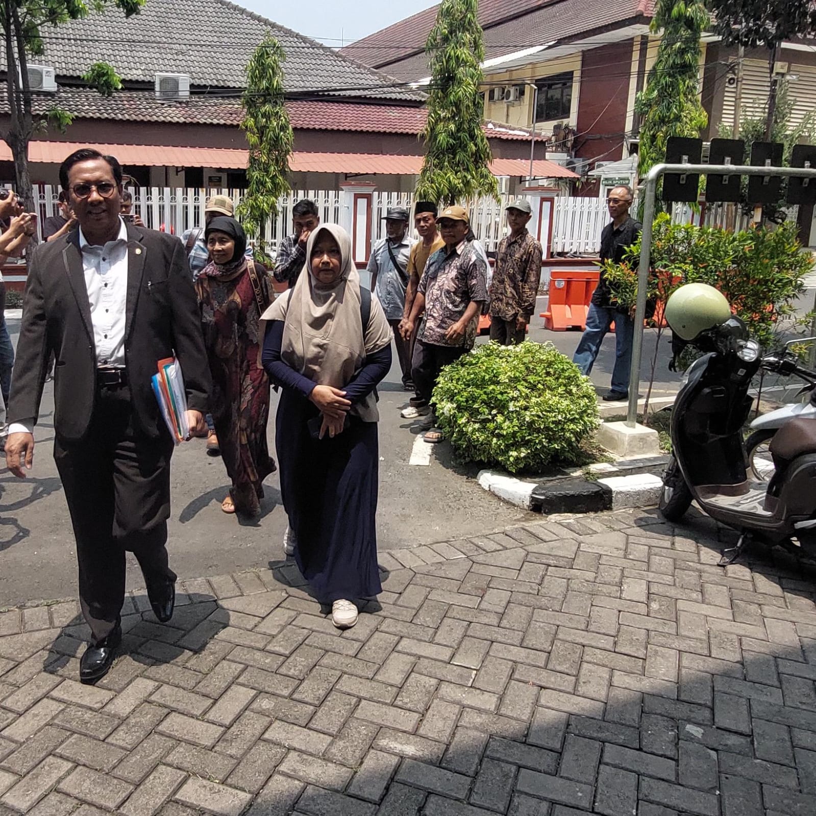 Puluhan Petani Tebu dan Kopi asal Malang Datangi Polda Jatim, Laporkan Aksi Mafia Tanah