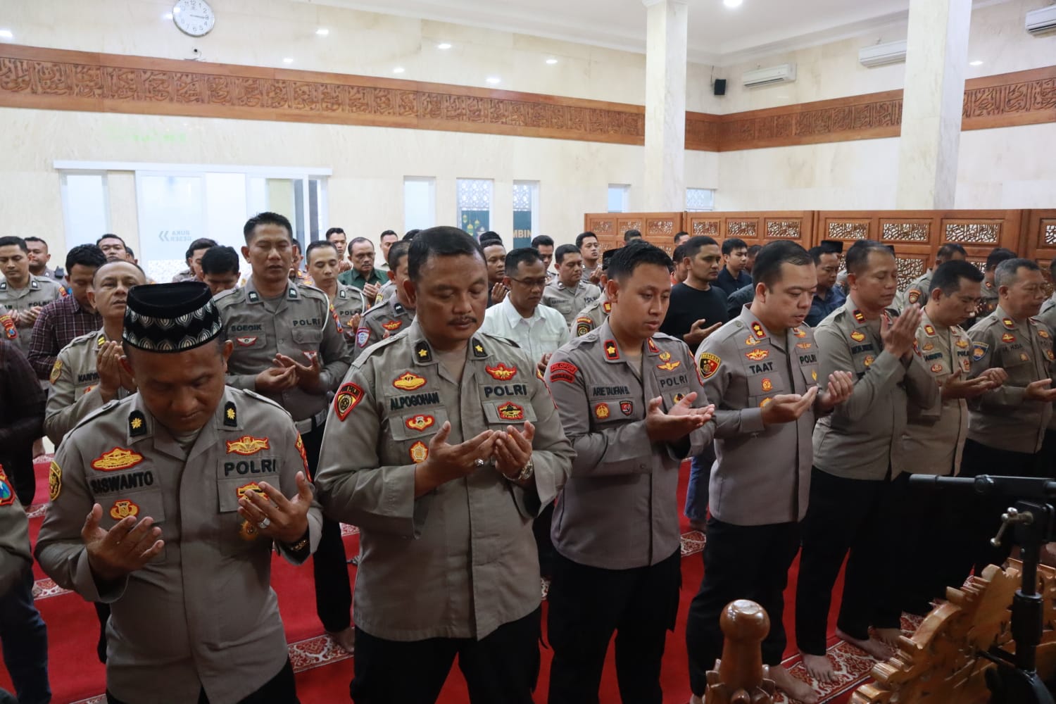 Polres Tulungagung Gelar Salat Gaib Doakan Almarhum Driver Ojek Daring Affan