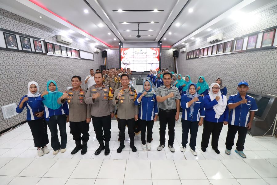 Peringati Hari Buruh Internasional 2024, Polres Bojonegoro Gelar Tasyakuran Bersama SPSI