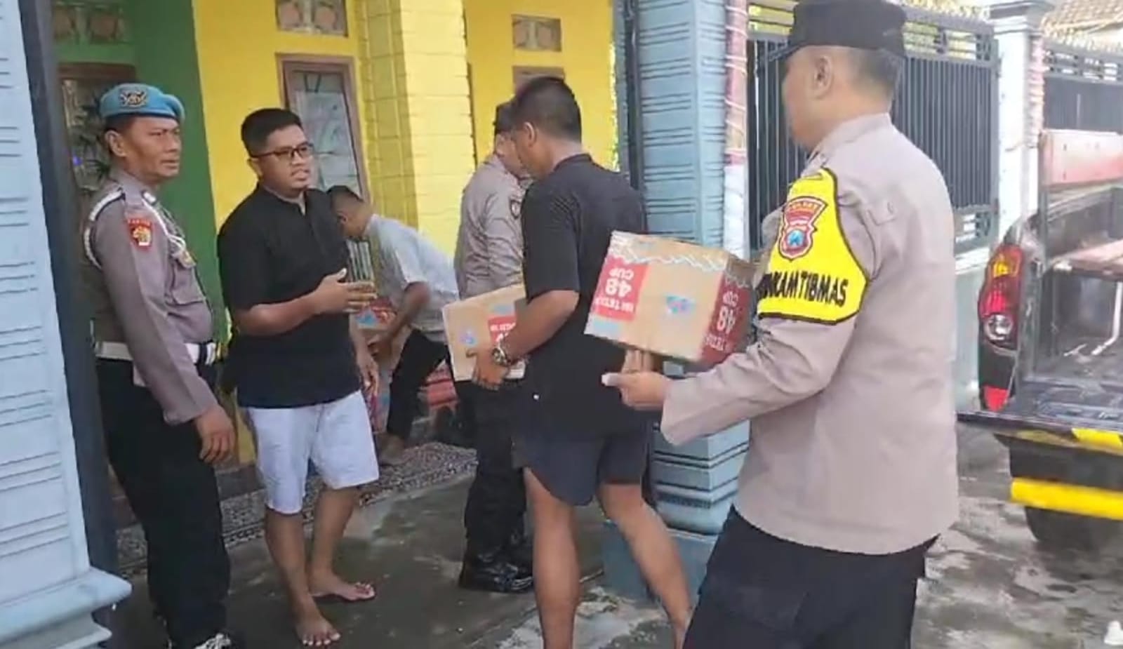 Peduli Sesama, Polsek Karangrejo Takziah ke Rumah Warga yang Berduka