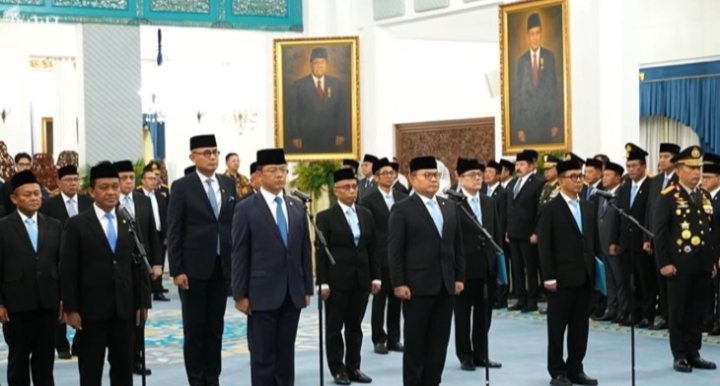 Reshuffle Kabinet! Berikut Daftar Lengkap 16 Menteri dan Pejabat Baru yang Dilantik Presiden Prabowo