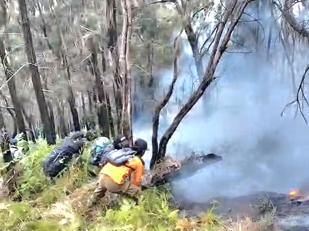 Giliran Arjuno-Welirang Membara, Water Bombing Mulai Disiagakan