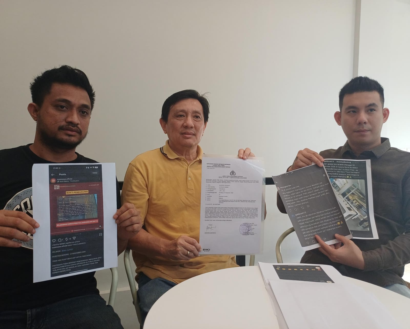 Sebarkan Data Pribadi dan Tuduh Penipu, Pasutri di Surabaya Dilaporkan ke Polda Jatim