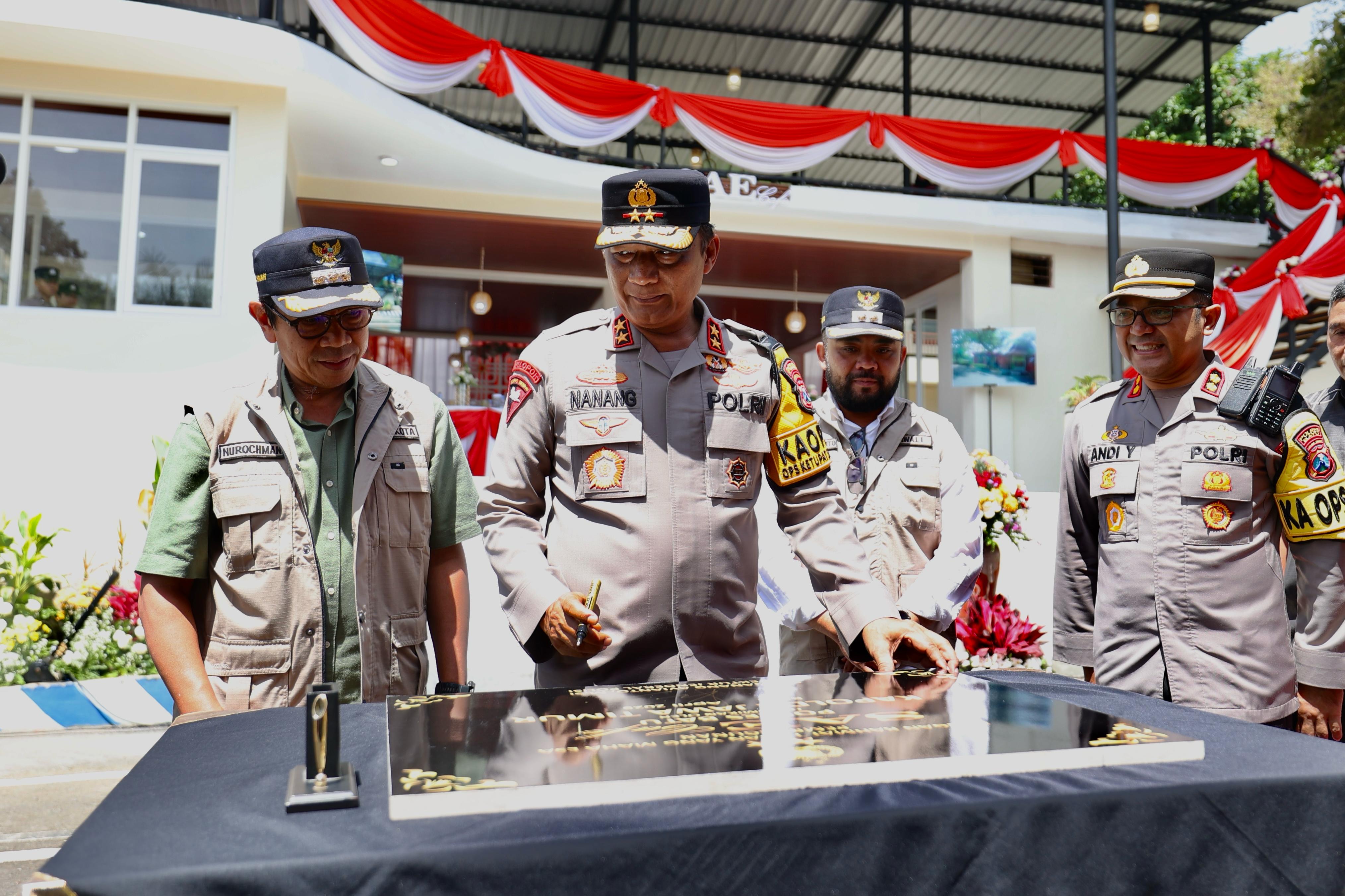 Kapolda Jatim: Hadirnya SAE Cafe Polres Batu Dukung Pembangunan ZI Menuju WBBM