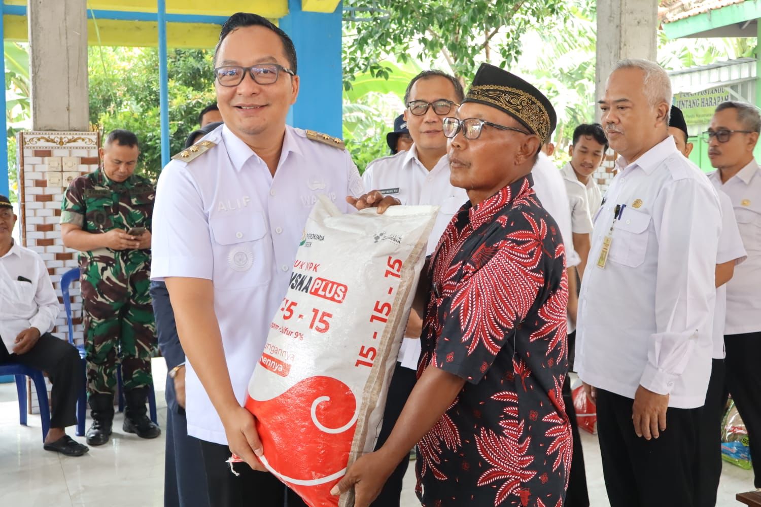 Pemkab Gresik Gelontorkan Bantuan untuk Petani Gagal Panen dan UMKM