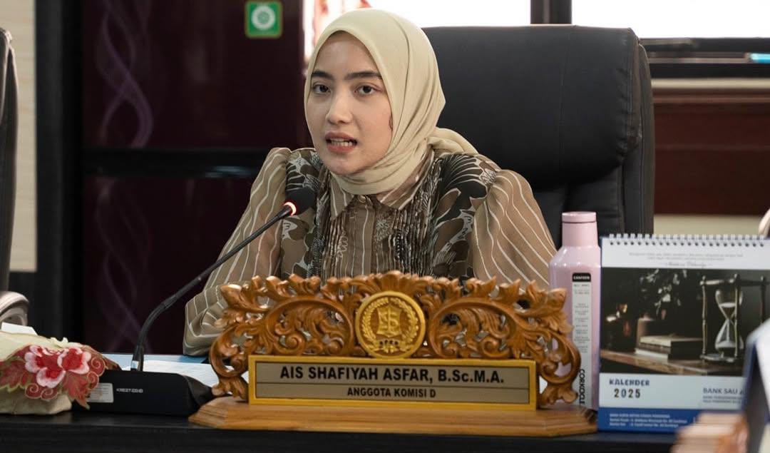 Pungutan Biaya Wisuda di Sekolah Negeri Surabaya Tuai Kritik Keras, DPRD Desak Dispendik Tegas