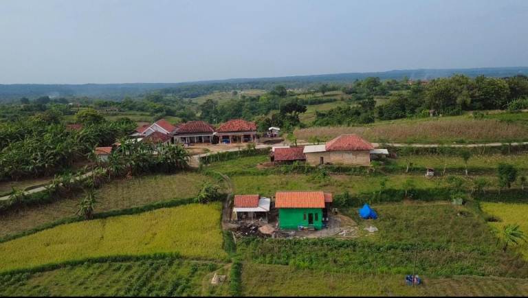 TMMD Kodim Sumenep Bangun RTLH dan Jalan Aspal, Warga Desa Mandala Sambut Lebaran Lebih Bahagia