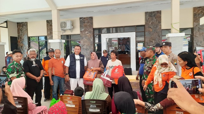 Bupati Situbondo Pastikan Pemkab Membangun Rumah Rusak Terdampak  Gempa
