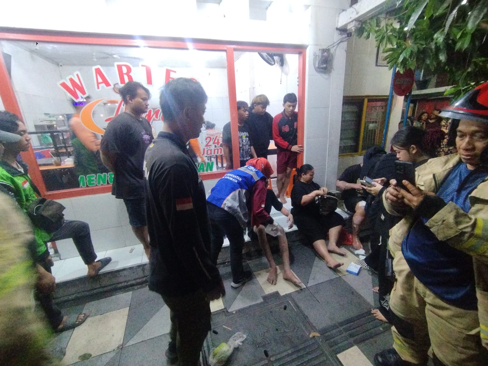Dapur Warteg Dharmawangsa Terbakar, Lima Pegawai Mengalami Luka Bakar
