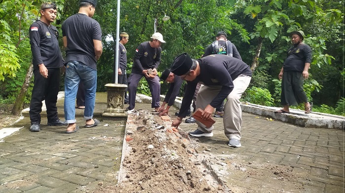 PWI Laskar Sabililah Ngawi Bongkar Lima Makam Palsu