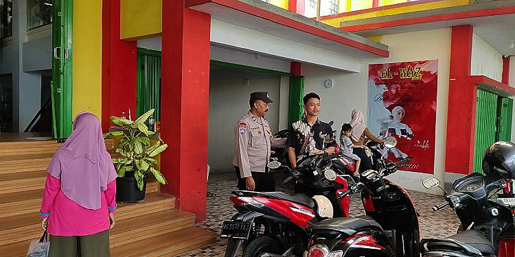 Cegah Curanmor, Patroli Dialogis Polsek Pakel Sasar Pusat Keramaian