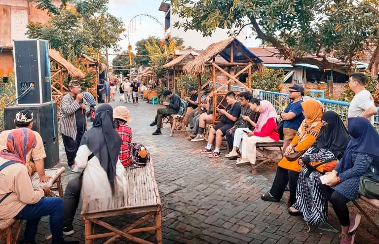 Keberadaan Pasar Tradisional Unik di Kampung Legenda Lidah Kulon Surabaya
