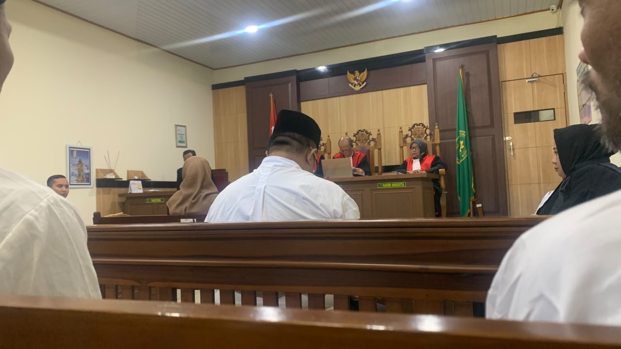 Aniaya Rekan Kerja Hingga Cedera Permanen, Oknum ASN DPUTR Gresik Jalani Sidang Lanjutan