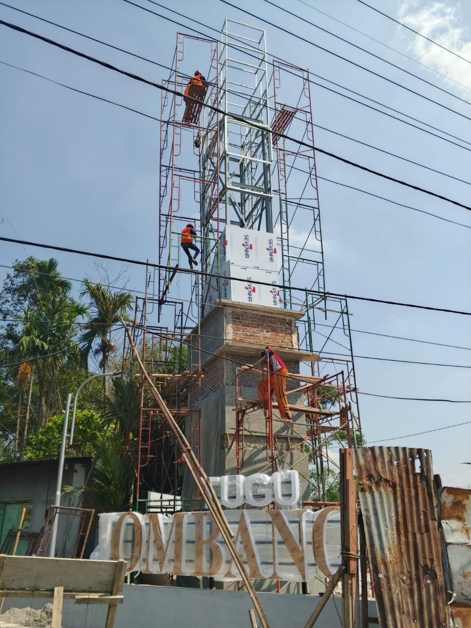 Proyek Tugu Jombang Belum Rampung di Akhir Kontrak, Dinas PUPR Denda Keterlambatan
