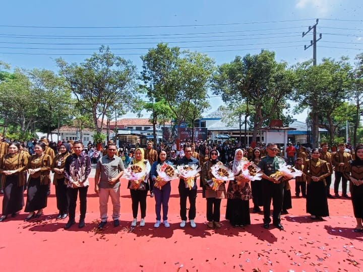 Pj Bupati Heru Suseno Resmikan Batik Lurik Bhumi Ngrowo, Khas Tulungagung