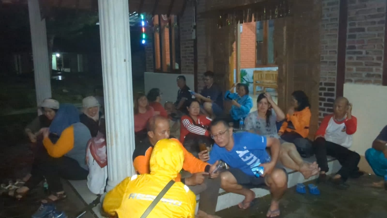 Terjebak di Jurang, Puluhan Anggota Komunitas Hiking Thunak Thunuk Madiun Dievakuasi