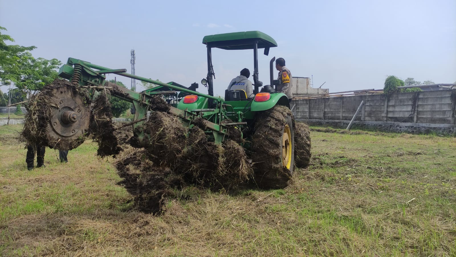 Wujudkan Ketahanan Pangan, Polisi Buka Lahan Tidur Jadi Produktif Ditanami Jagung