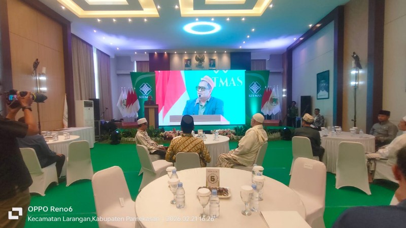 Menteri Koperasi Bahas Cukai Khusus Tembakau Madura di Pamekasan