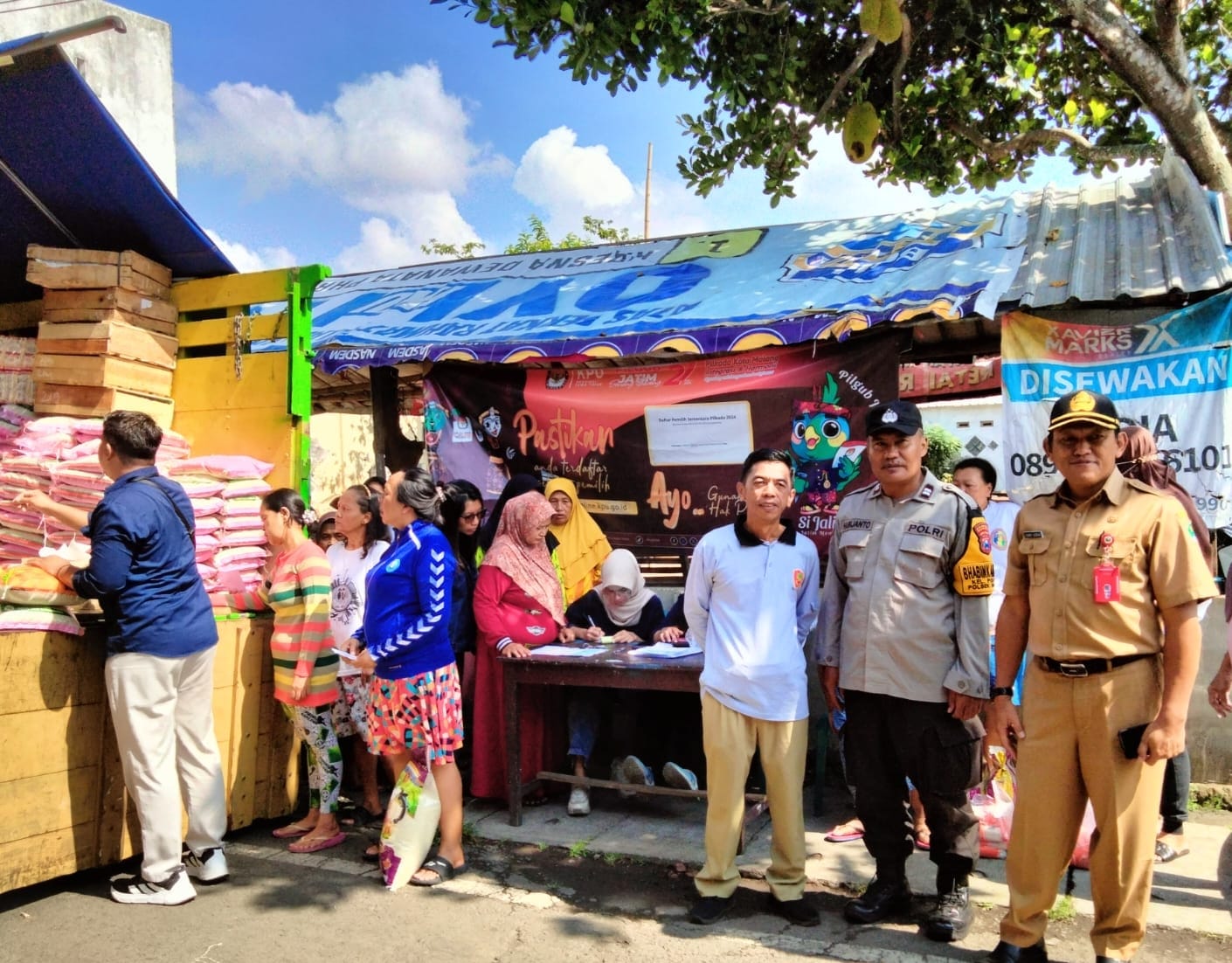 Dispangtan Kota Malang Gelar Gerakan Pangan Murah, Warga Antusias Membeli Sembako