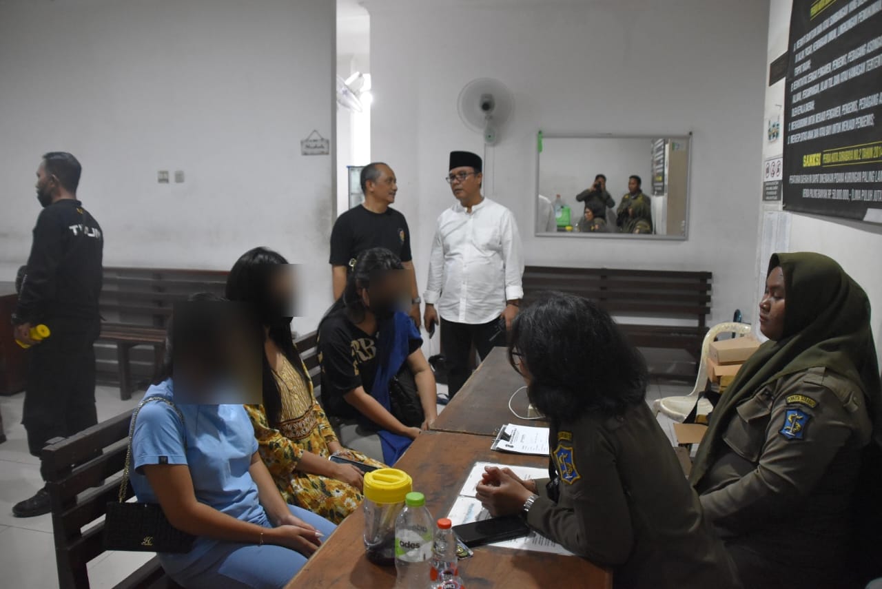 Berantas Prostitusi Terselubung, Satpol PP Kota Surabaya Gencar Razia Hotel