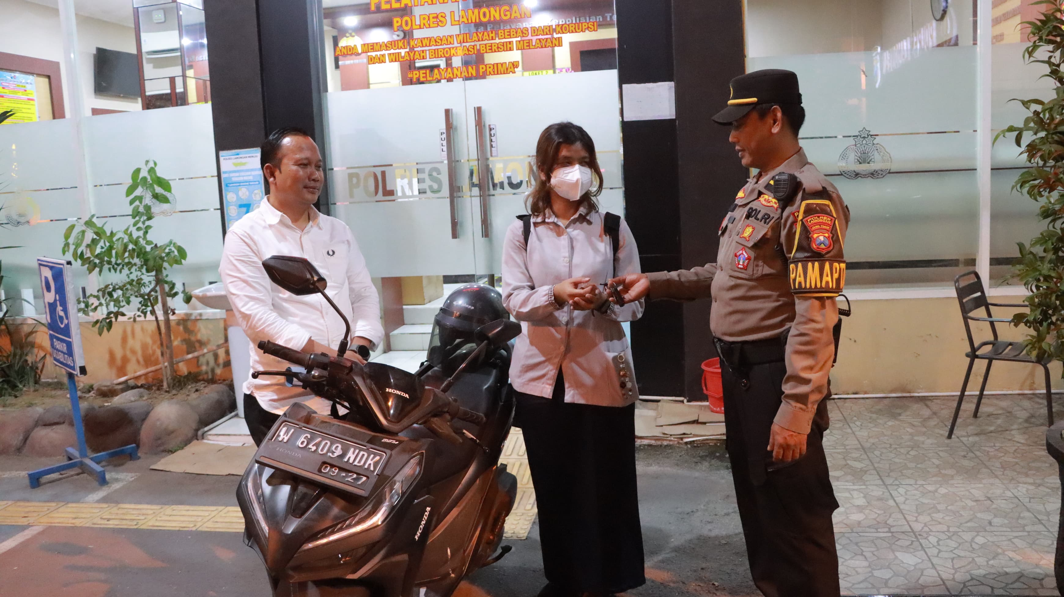 Motor Dilapor Hilang di Lamongan, Ternyata 3 Hari Ditinggal di Toko Retail