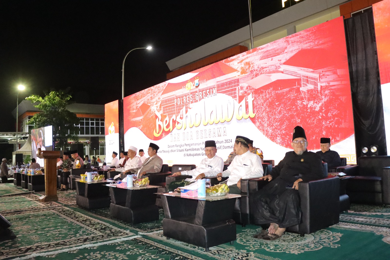 Polres Gresik Gelar Sholawatan dan Doa Bersama, Jaga Pemilu 2024 Berjalan Damai