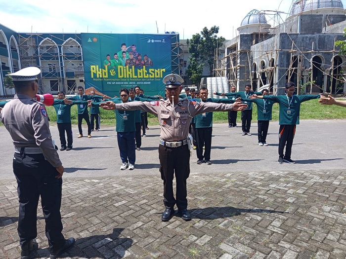Satlantas Polres Kediri Kota Berikan Materi Lalu Lintas pada PKD dan Diklatsar GP Ansor