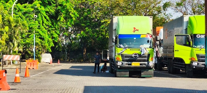 Terminal Osowilangun Alihfungsikan Lahan sebagai Parkir Truk untuk Tingkatkan Pendapatan