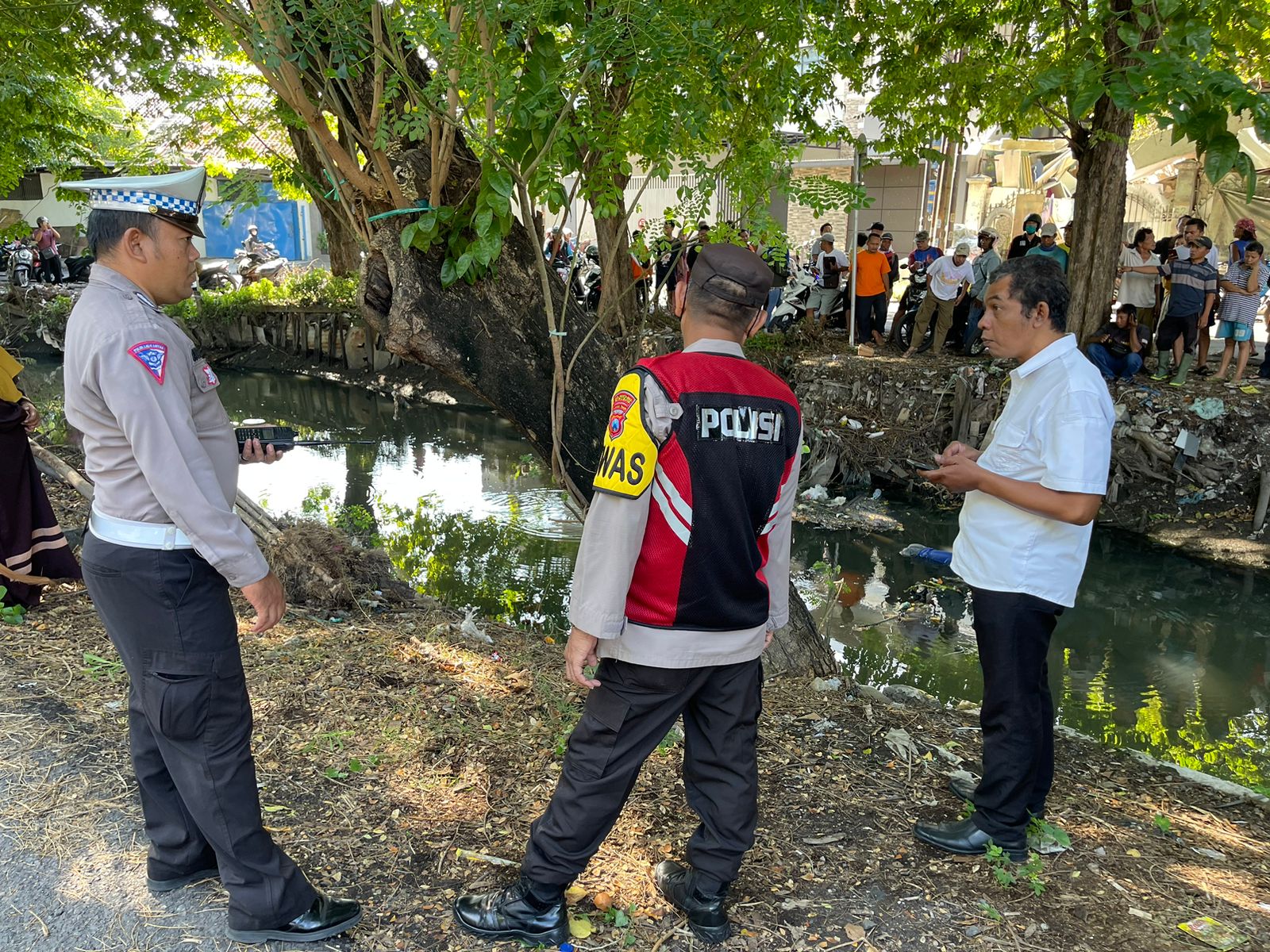 Diduga Terpeleset, Warga Medokan Ayu Ditemukan Tewas Mengambang