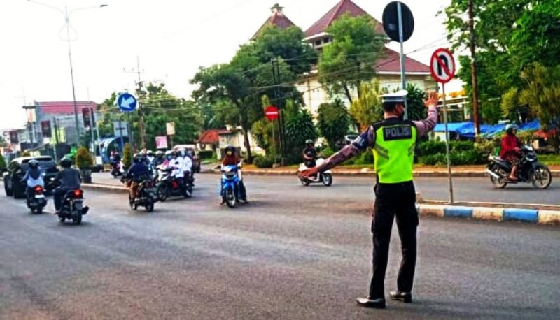 Kawal Tertib Lalin di Jantung Kota, Satlantas Polres Bangkalan Rutin Commander Wish