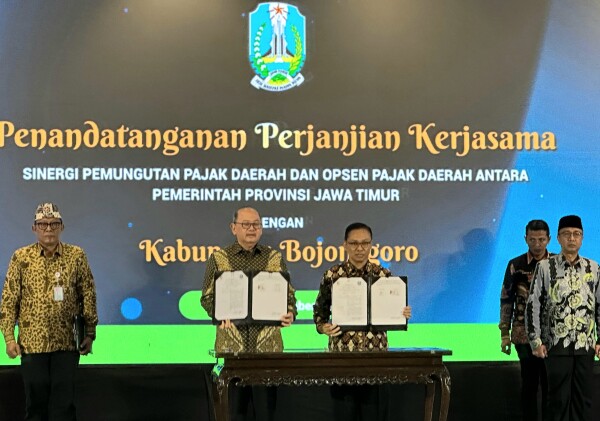 Pemkab Bojonegoro dan Pemprov Jatim Teken PKS Sinergi Pajak Daerah dan Opsen Pajak Daerah