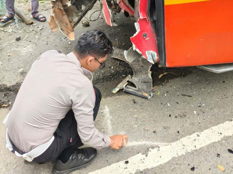 Bus Harapan Jaya Tabrak Dua Motor di Tulungagung, Dua Mahasiswi Asal Jombang Tewas