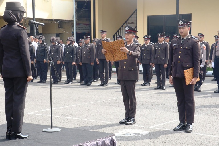 Polres Pelabuhan Tanjung Perak Surabaya Gelar Upacara Sumpah Pemuda Ke-97