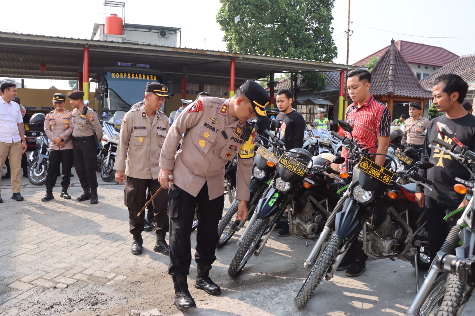 Cek Ranmor Dinas, Kapolres Bojonegoro Ingatkan Personel Rawat Kendaraan