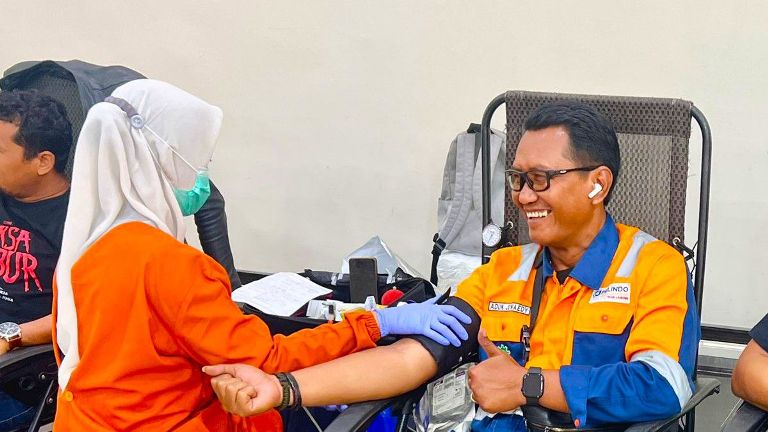 Donor Darah Warnai HUT Ke-12 Terminal Teluk Lamong